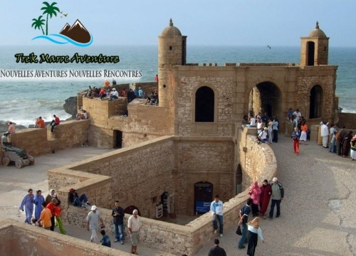 Ce circuit vous fera découvrir les plus belles villes du Maroc : Marrakech, Casablanca, Rabat, Volubilis, Meknès, Fès, ainsi que la douceur et le charme de la Côte Atlantique avec Essaouira, l'ancienne Mogador. Le voyage idéal pour une découver...