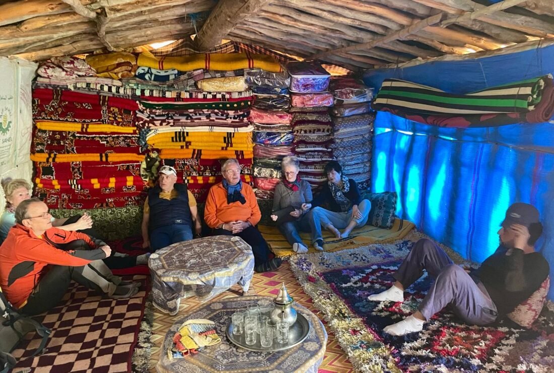 rando-moyen-atlas-chefchaouen Rencontre avec des nomades dans leur salon traditionnel au Moyen Atlas