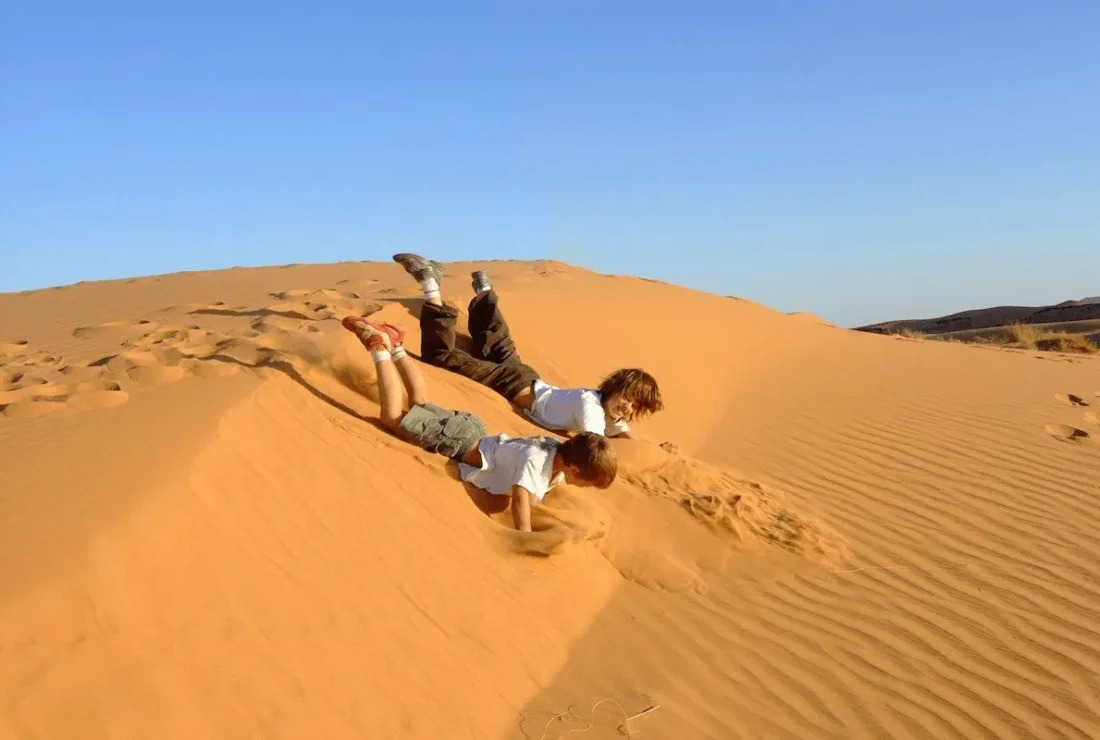 trek-famille-dans-desert-maroc Randonnée désert au Maroc avec enfants