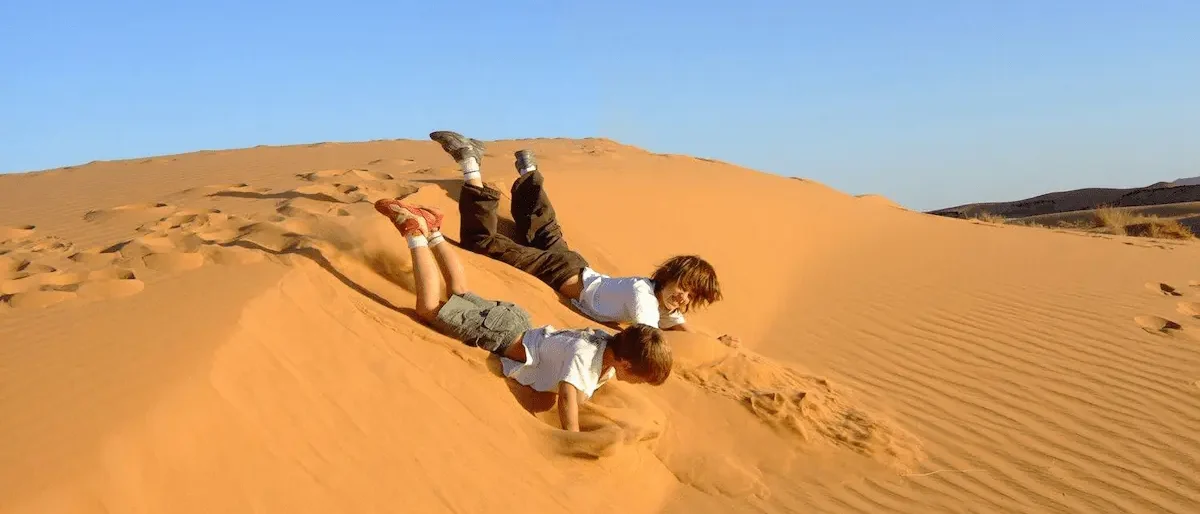 trek-famille-dans-desert-maroc Randonnée désert au Maroc avec enfants