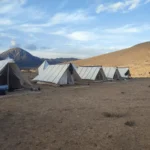 bivouac de luxe mobile dans les montagnes de l'Atlas