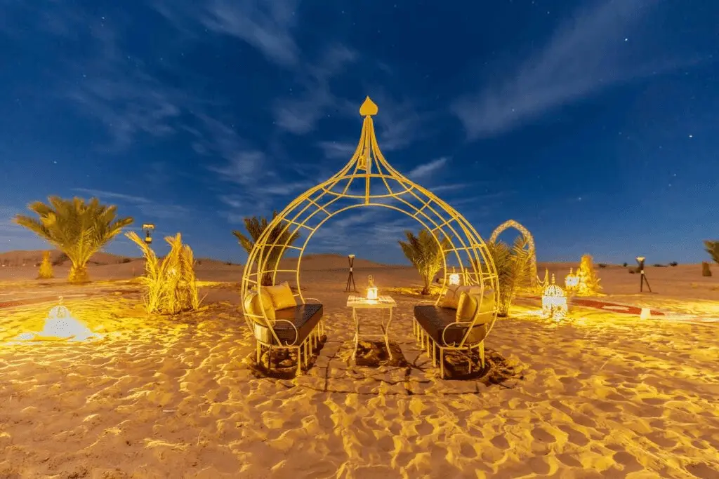 Circuits réveillon désert maroc entre dunes du Merzouga et désert Chegaga
