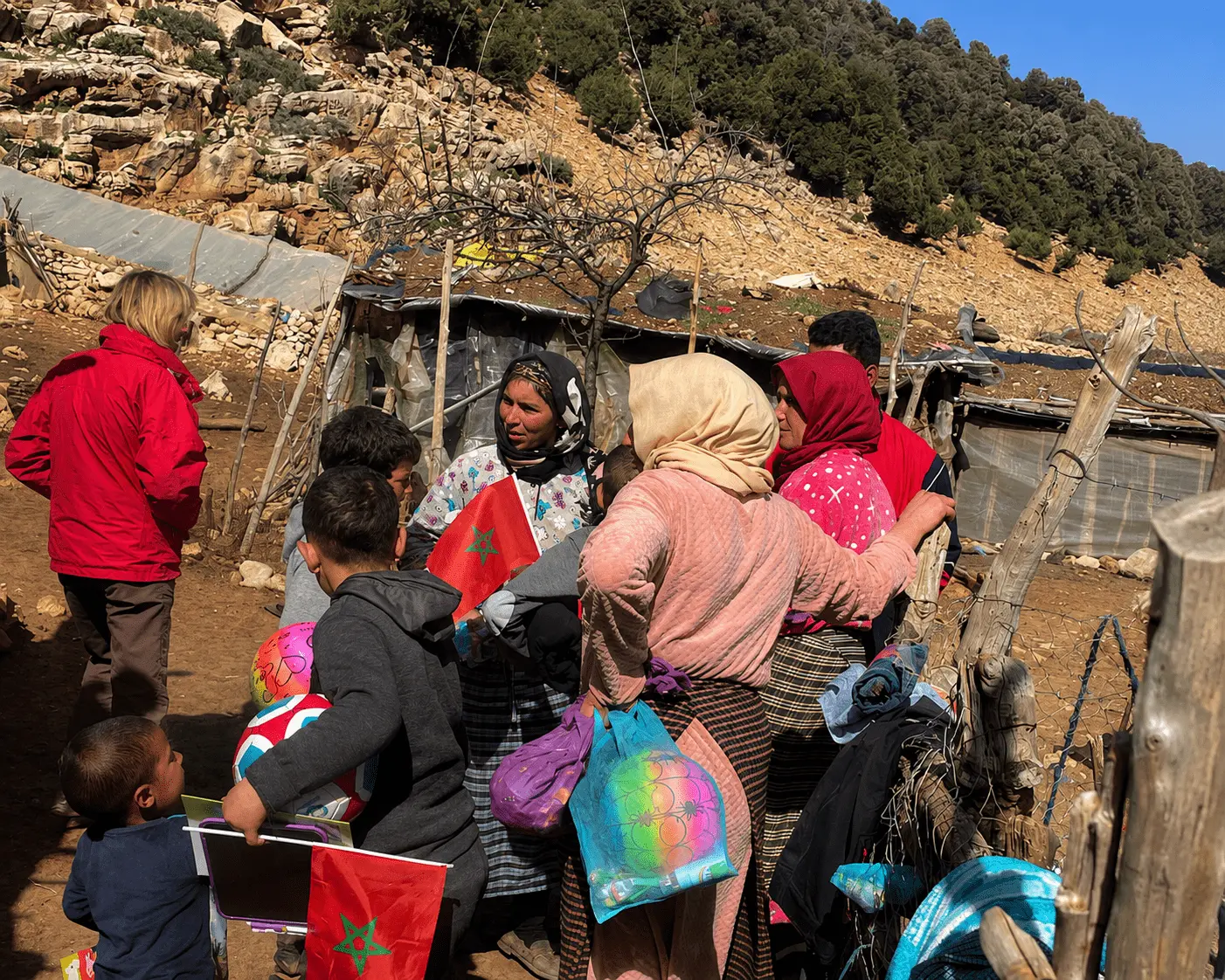 Séjour solidaire chez les nomades du Moyen Atlas avec distribution de dons